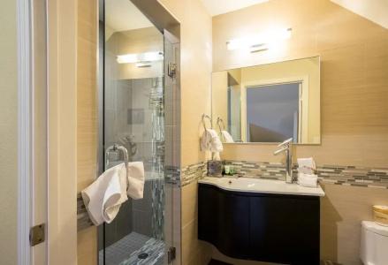 Rio Vista Inn & Suites - 9