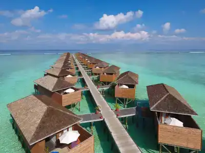 Meeru Island Resort & Spa - 0
