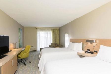 Hilton Garden Inn East - 5