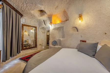 Castle Cave - 183