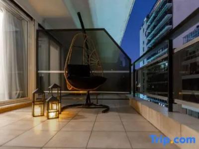 Feir's Park & Rooftop - 86