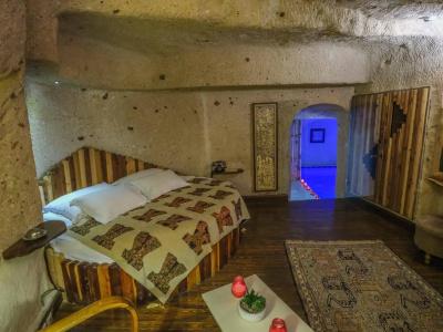 Minia Cave - 48