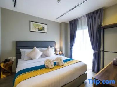 Triple L Patong Beach Phuket - 177