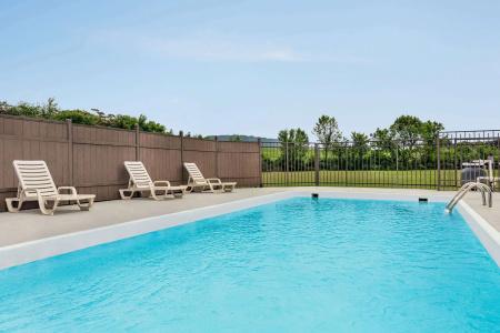 Howard Johnson by Wyndham Lookout Mountain - 10