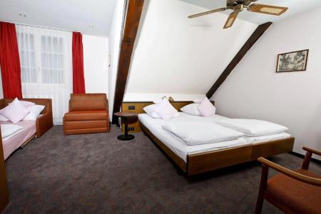 Roesli Guest House - 0