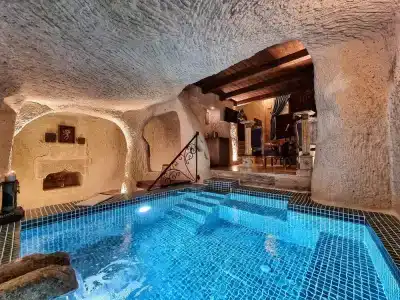 Elysion Cave Suites - 18