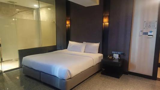 Pietra Bangkok - 65