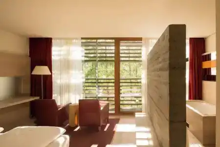 Vigilius Mountain Resort - 2