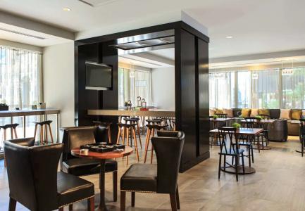 Renaissance Downtown - 16