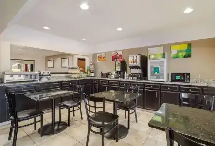 Quality Inn & Suites Fort Gordon - 18