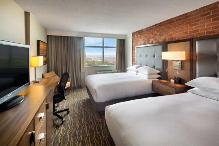Doubletree by Hilton Airport, ON - 4