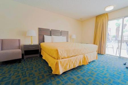Royal Plaza Inn - 43