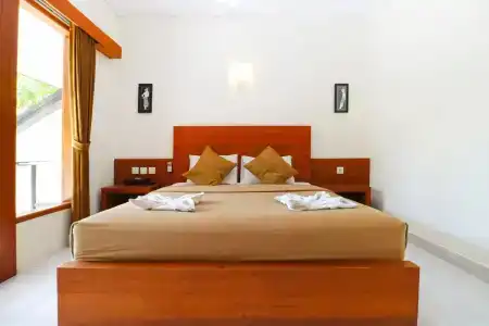 Gora Beach Inn - 4
