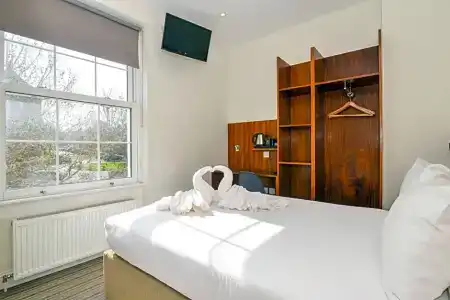 Chelsea Guest House - 19