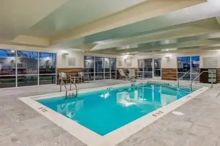 TownePlace Suites by Marriott Indianapolis Airport - 19