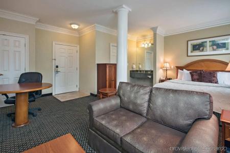 Clarion Pointe - 3