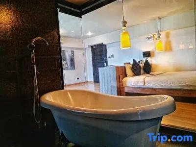 Diary Suite - 44