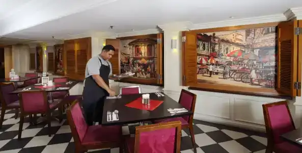 Swiss Inn Chinatown - 16