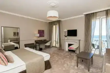 Hôtel Le Royal Promenade des Anglais - 131