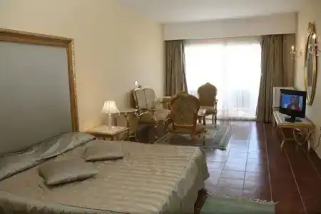 Regency - 4