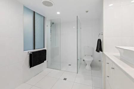Pacific Broadbeach - 49