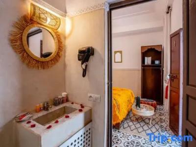 Riad Shaden - 11