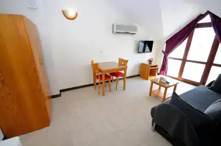 Fora Apart - 4