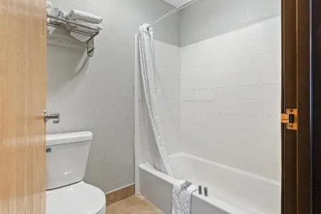 Best Western Ambassador Inn & Suites - 70