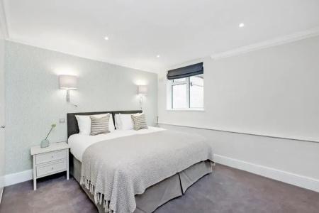 Queensgate Court - 79