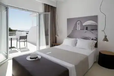 Livin Mykonos - 3
