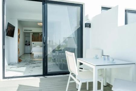 Bianco a Nero Mykonos - 130