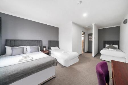 Iway Inn - 3