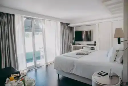 1828 Smart Boutique - 94
