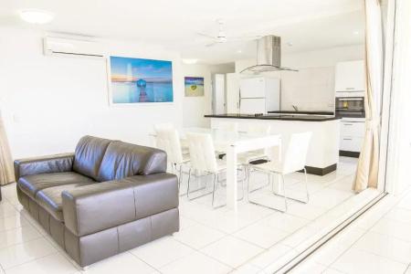 Cairns Aquarius - 86