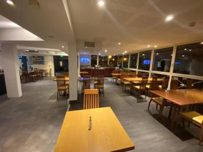 Kyriad Frejus - Centre - 27