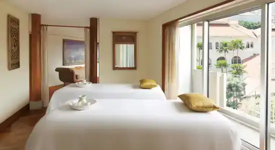 Swissotel The Stamford - 6