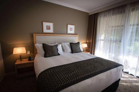 Rydges - 114