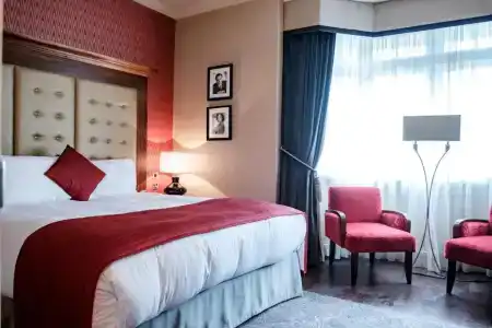 The Drayton Court - 110