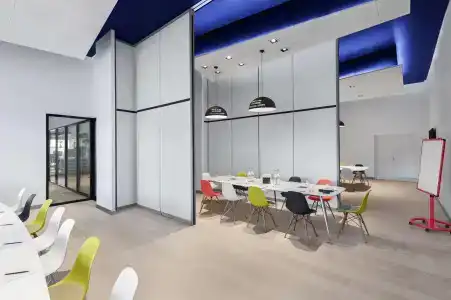 Canopy by Hilton Dubai Al Seef - 5