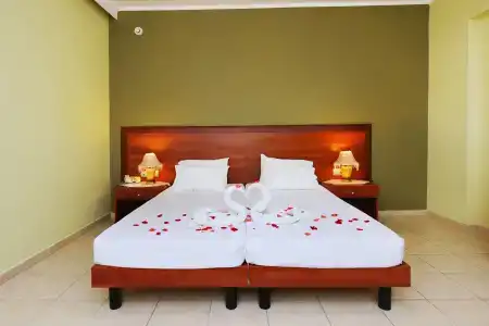 Esmeralda - 0