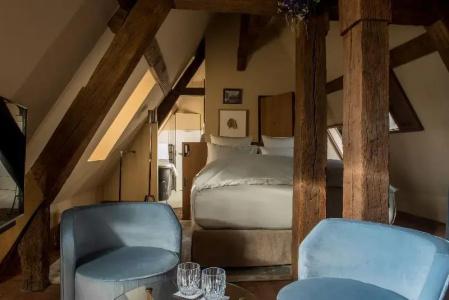 Cour des Vosges - 24