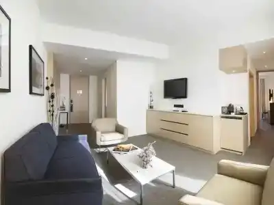 Novotel Abu Dhabi Gate - 10