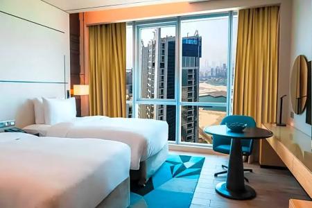 Hilton - 44