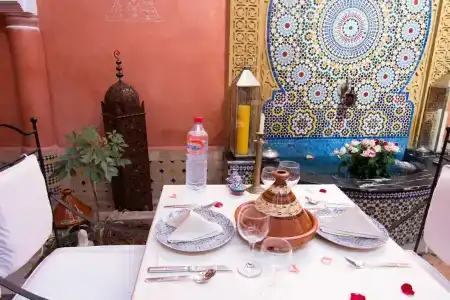 Riad Losra - 9