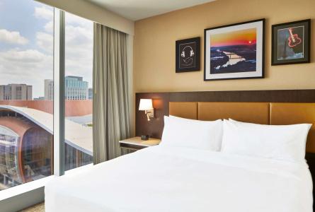 Embassy Suites by Hilton Nashville - 4