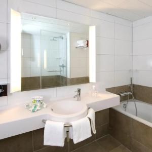 Mercure Carcassonne Porte De La Cité - 49