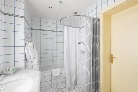 Le Manoir Au Lac - 37