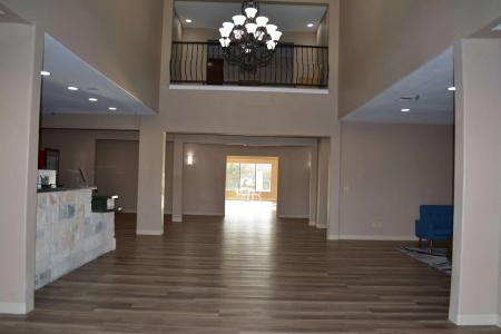 Microtel Inn & Suites by Wyndham College Station - 10