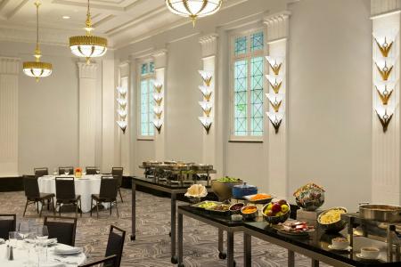 Hilton New Orleans / St. Charles Avenue - 22