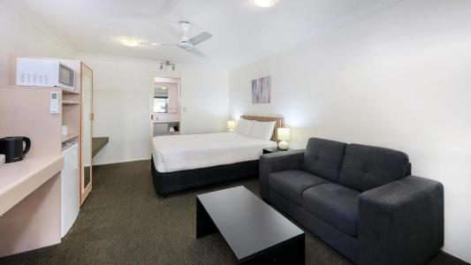 Best Western Cattle City Motor Inn - 76